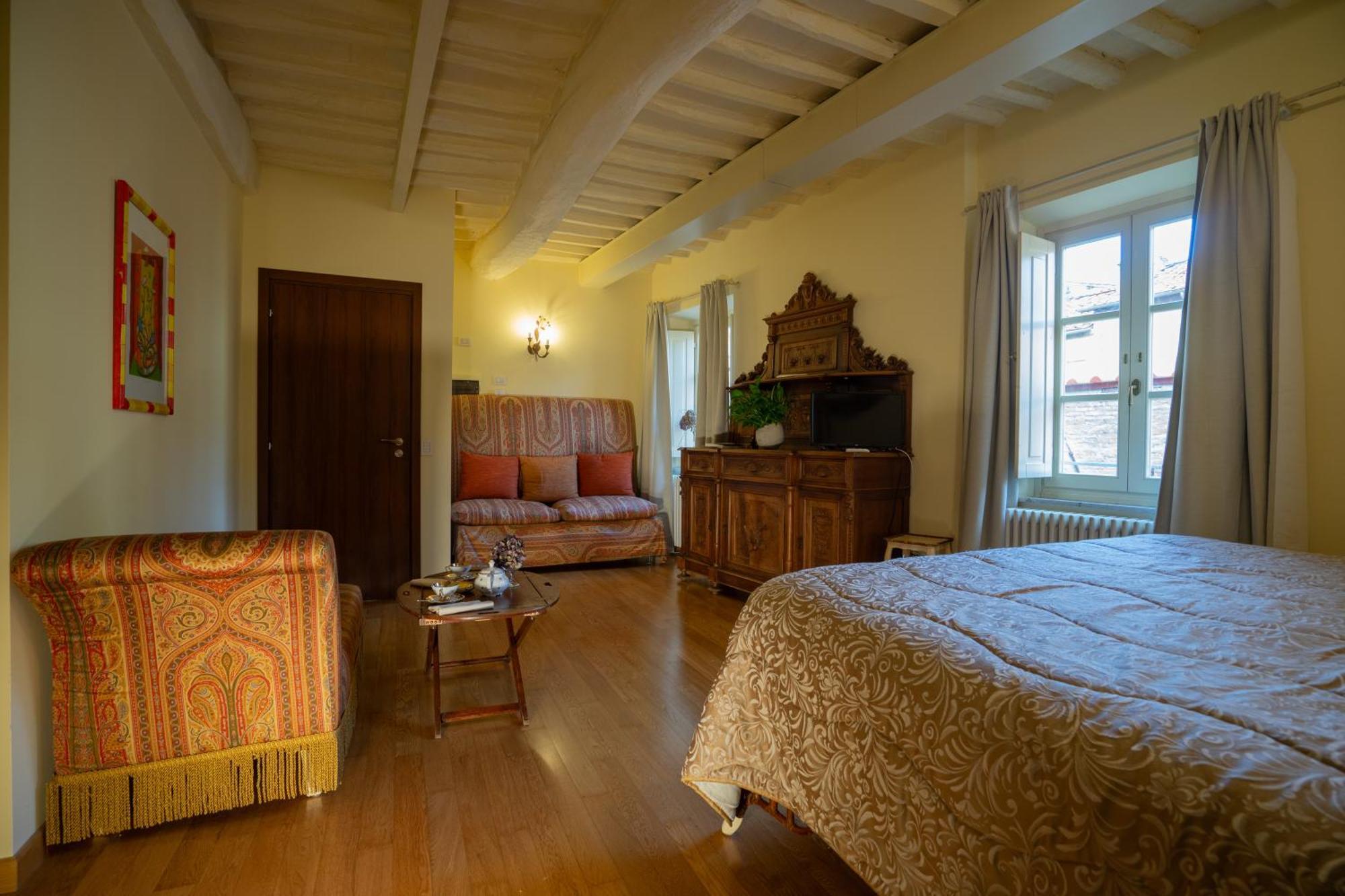 Deluxe King Room