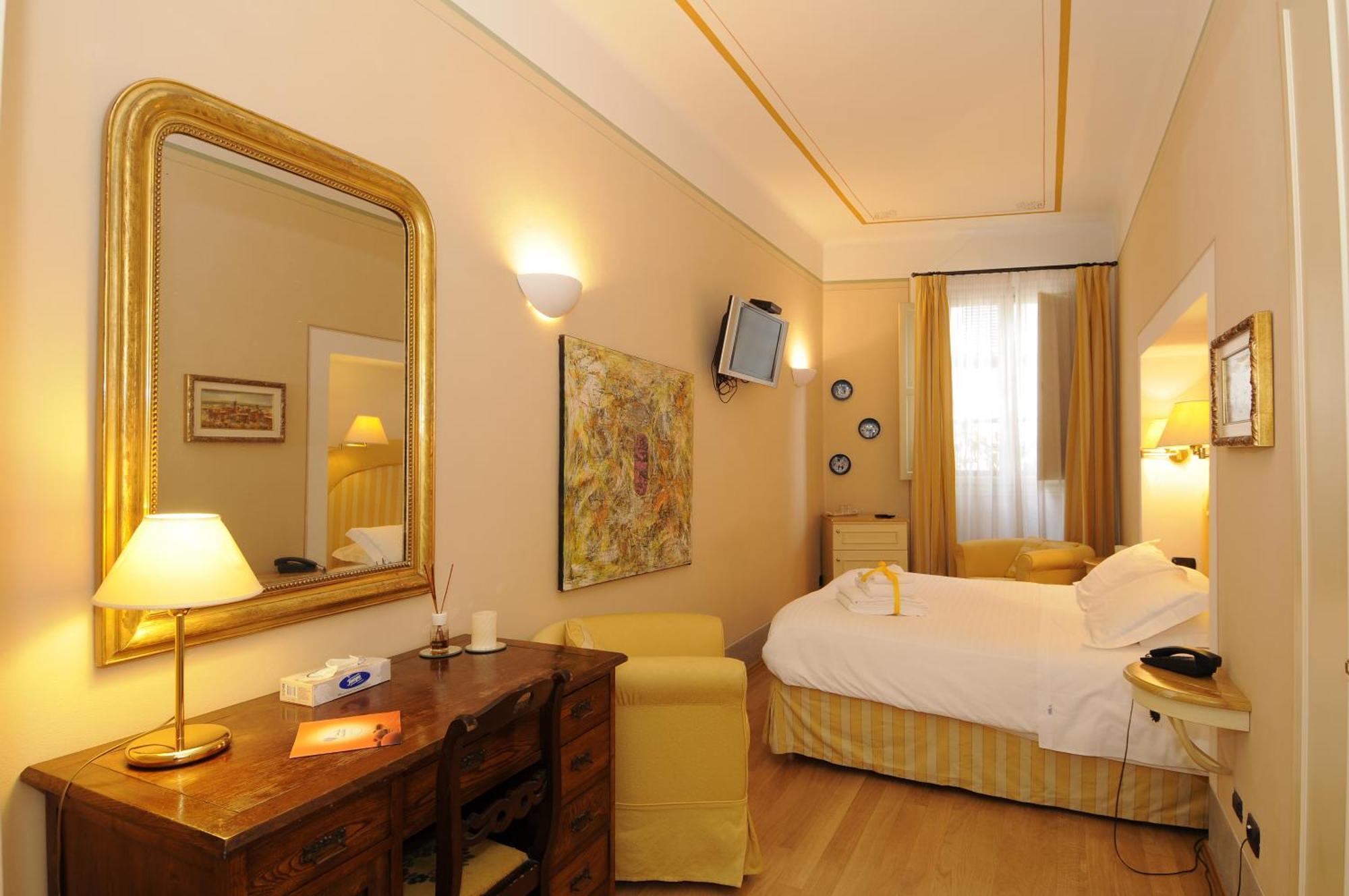 Standard Double Room,67884875:JPEG